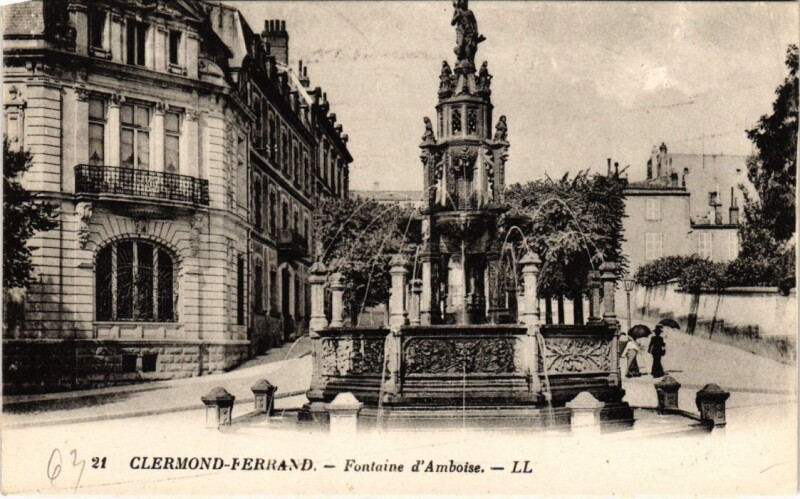 Carte postale ancienne Clermont Ferrand Fontaine d'Amboise France à Clermont-Ferrand