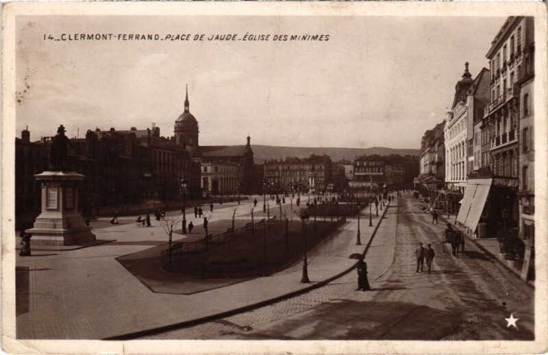 Carte postale ancienne Clermont Ferrand Place de Jaude France à Clermont-Ferrand