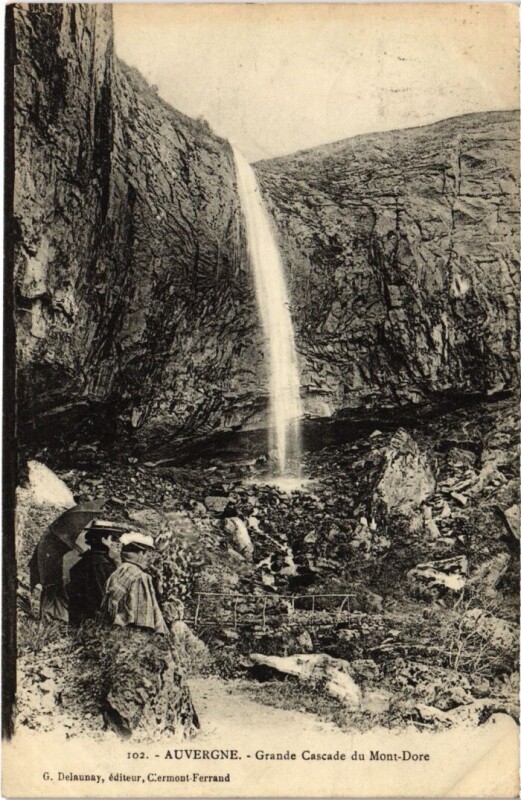Carte postale ancienne Auvergne Grande Cascade du Mont-Dore France à Mont-Dore