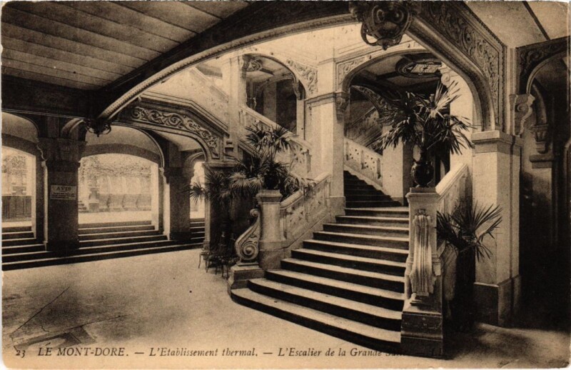 Carte postale ancienne Le Mont Dore L'Etablissement Thermal France à Mont-Dore