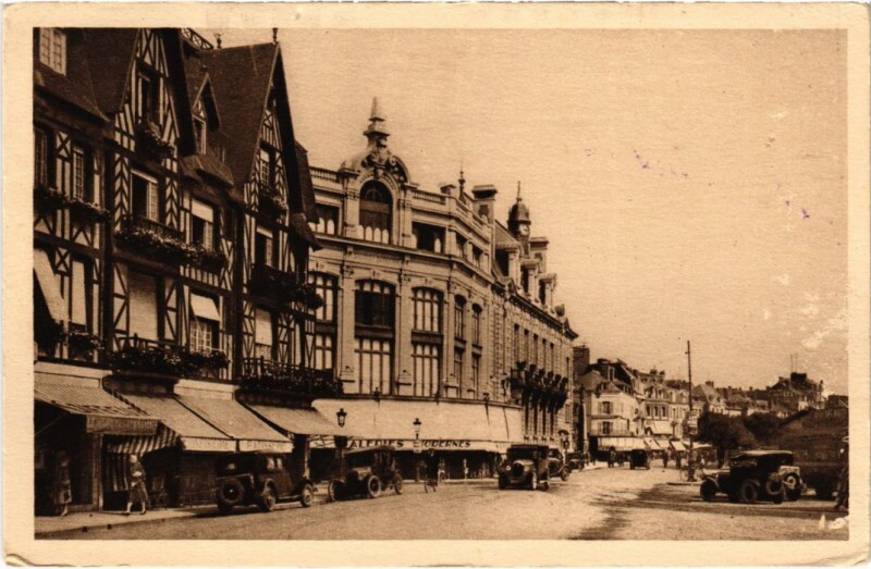 Carte postale ancienne Honfleur La Reine des Plages France à Honfleur