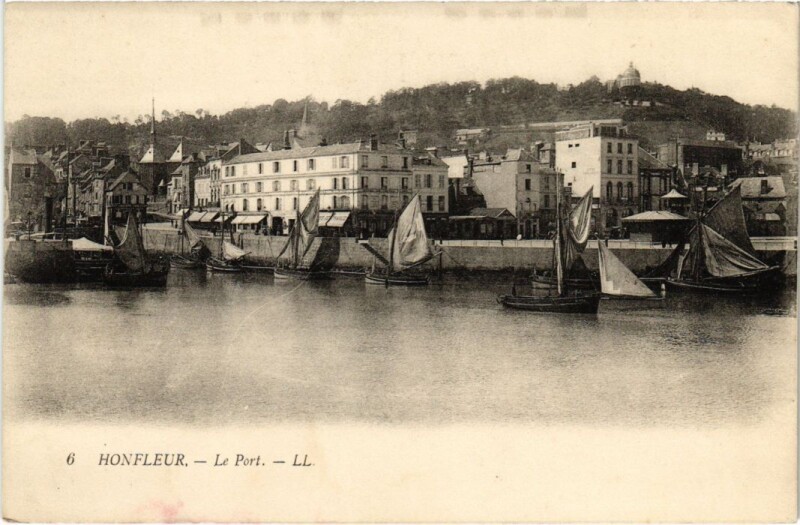 Carte postale ancienne Honfleur Le Port France à Honfleur