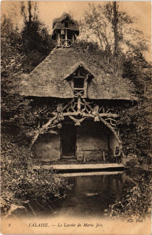 Carte postale ancienne Falaise Le Lavoir de Marie Joly France à Falaise