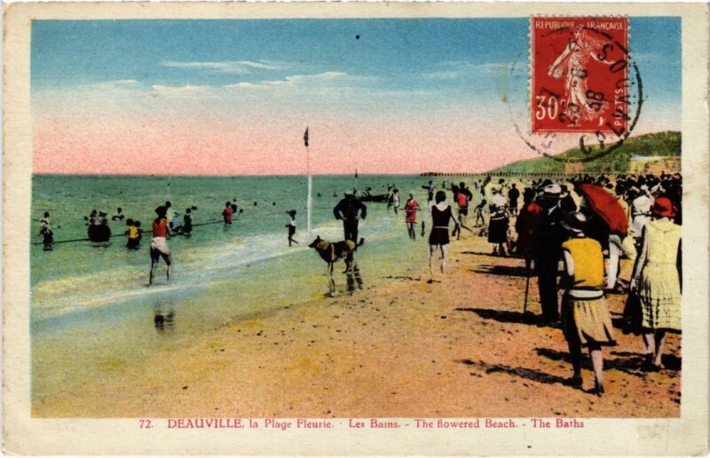 Carte postale ancienne Deauville Les Bains-The flowered Beach-The Baths France à Deauville