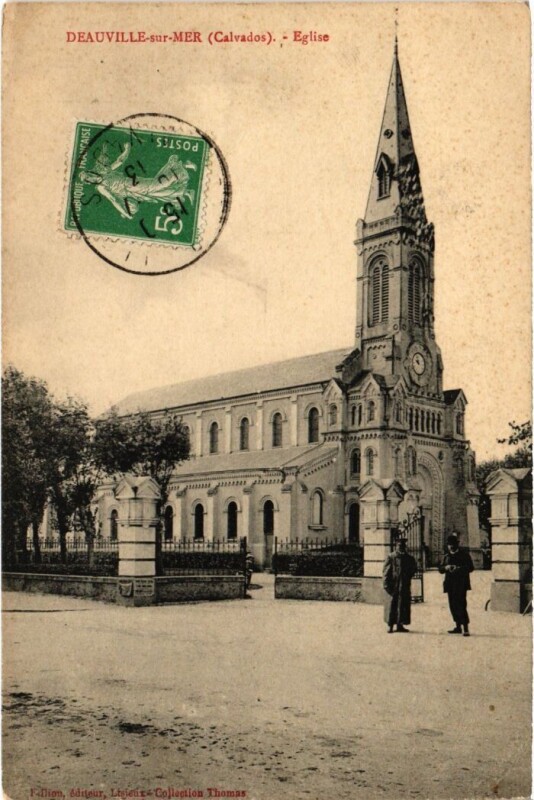 Carte postale ancienne Deauville Eglise France à Deauville