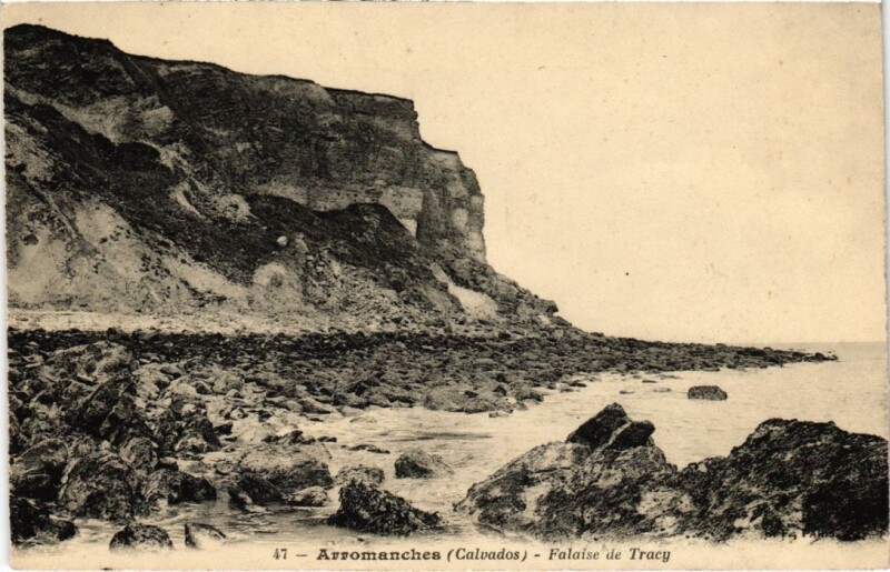 Carte postale ancienne Arromanches-les-Bains Falaise de Tracy France à Arromanches-les-Bains