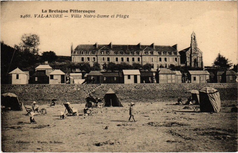 Carte postale ancienne Val-Andre Villa Notre-Dame et Plage