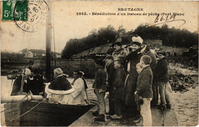 Carte postale ancienne Port-Blanc Benediction d'un Bateau de Peche