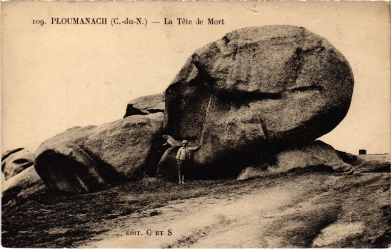 Carte postale ancienne Ploumanac'H La Tete de Mort