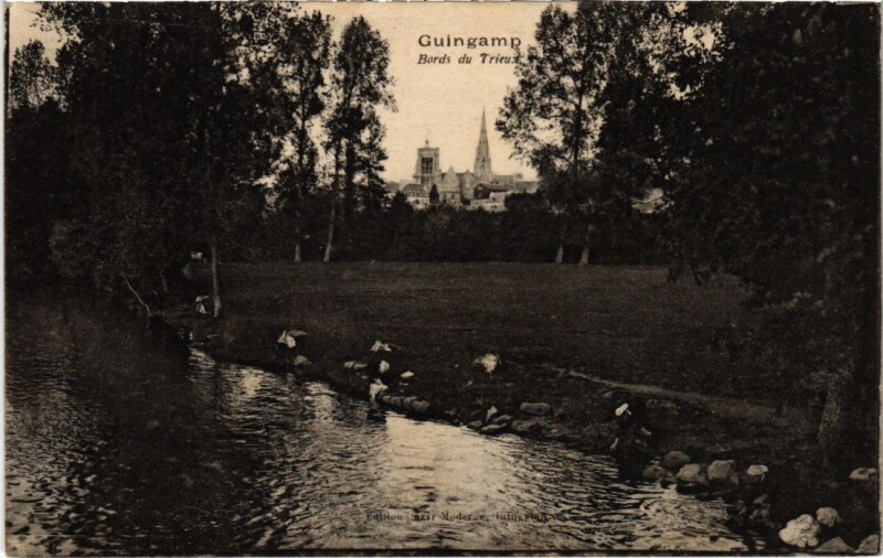 Carte postale ancienne Guingamp Bords du Trieux à Guingamp
