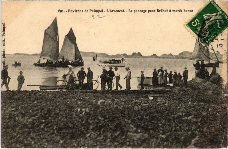 Carte postale ancienne Environs de Paimpol L'Arcouest - Le Passage pour Brehat à Paimpol