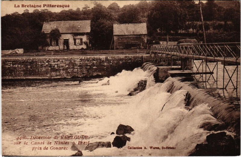Carte postale ancienne Deversoir de Kerlouet pres de Gouarec à Gouarec