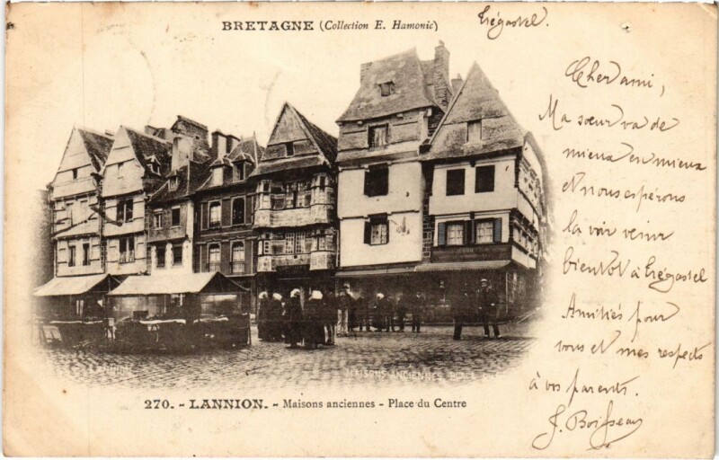 Carte postale ancienne Lann Maisons Anciennes - Place du Centre