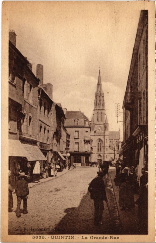 Carte postale ancienne La Grande-Rue à Quintin