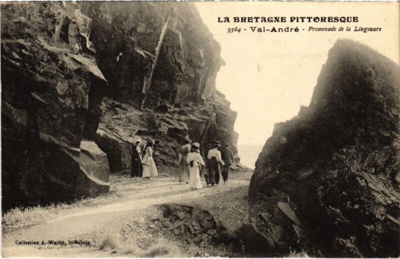 Carte postale ancienne Val-Andre Promenade de la Lingouare
