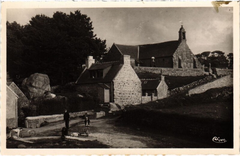 Carte postale ancienne Port-Blanc Le Chemin de la Chapelle