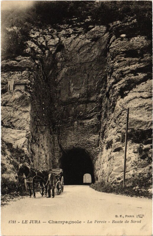 Carte postale ancienne Champagnole La Percee, Route de Sirod à Champagnole