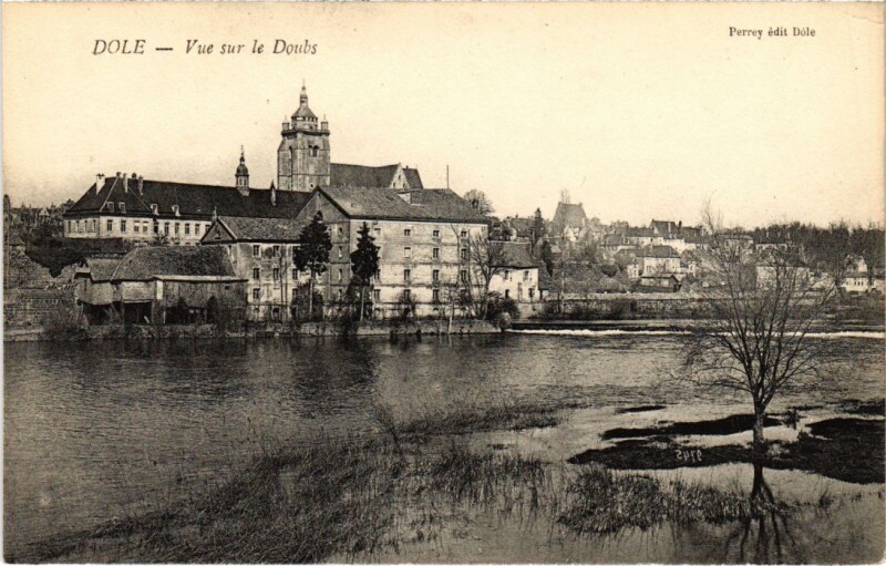 Carte postale ancienne Dole vue sur le Doubs