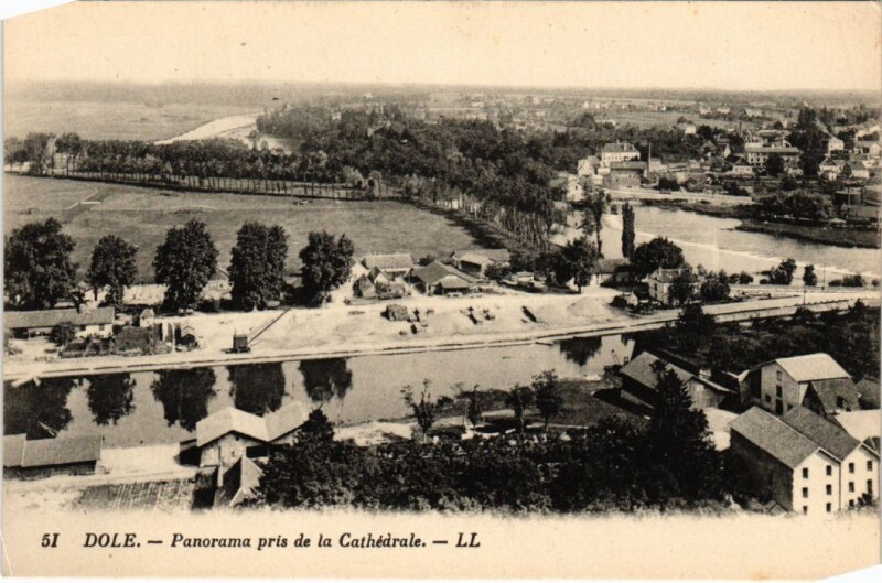 Carte postale ancienne Dole Panorama pris de la Cathedrale
