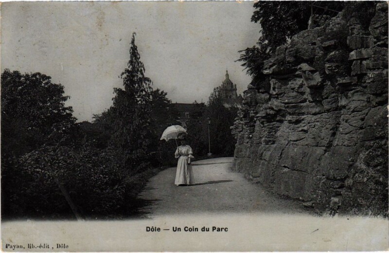 Carte postale ancienne Dole un coin du Parc