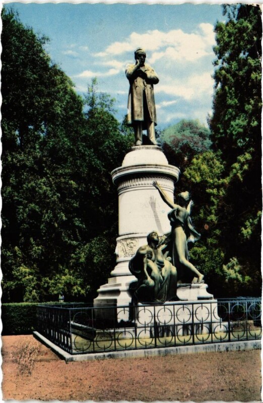 Carte postale ancienne Dole Statue Pasteur