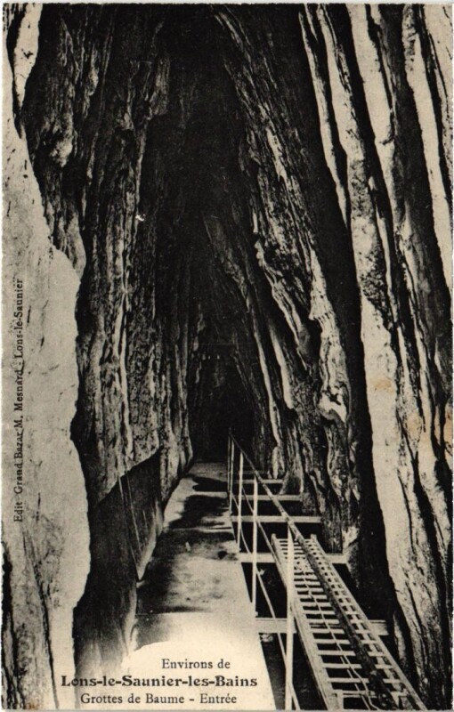 Carte postale ancienne Lons le Saunier Grottes de Baume, entree à Lons-le-Saunier