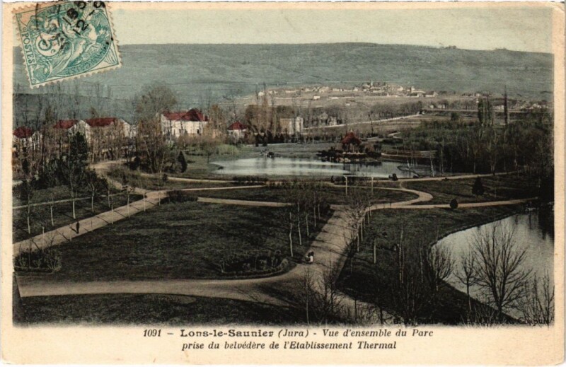 Carte postale ancienne Lons le Saunier vue d'ensemble du Parc à Lons-le-Saunier