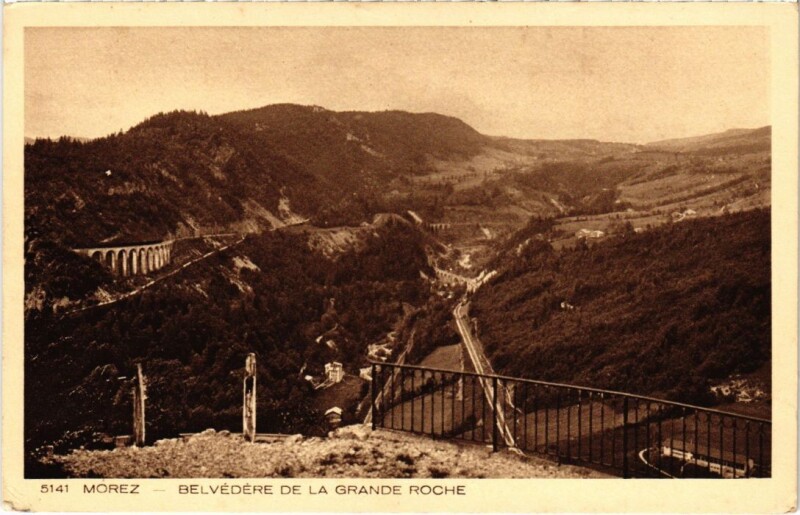 Carte postale ancienne Morez Belvedere de la Grande Roche