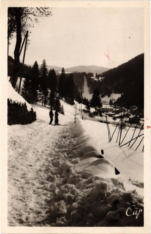 Carte postale ancienne Les Rousses vue sur le Tremplin aux Rousses