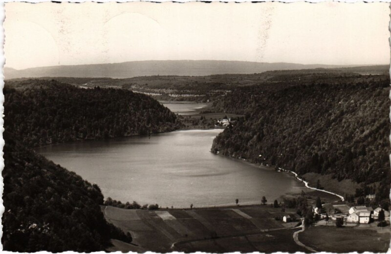 Carte postale ancienne Vallee du Herisson Lacs du Val