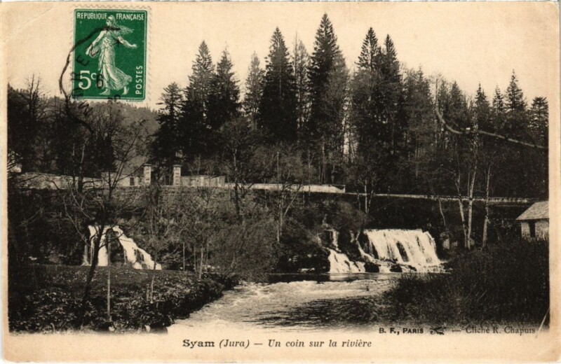 Carte postale ancienne Syam un coin sur la riviere
