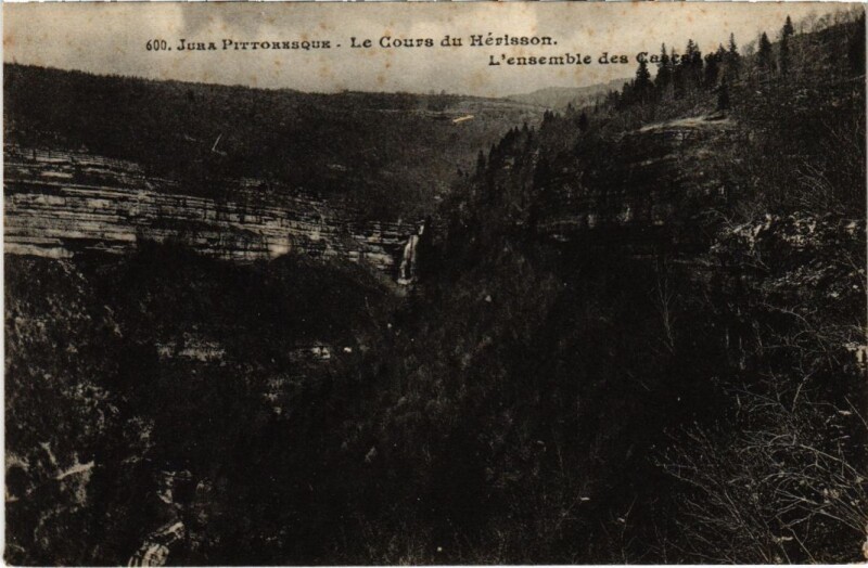 Carte postale ancienne Le Cours du Herisson l'ensemble des Cascades