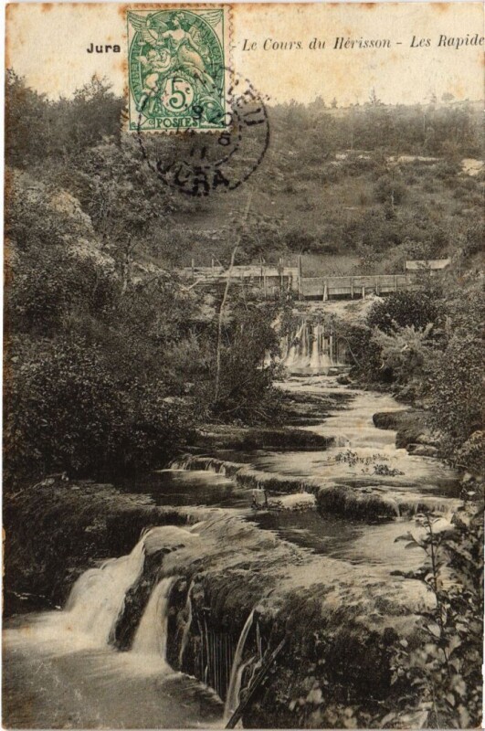 Carte postale ancienne Le Cours du Herisson Les Rapides