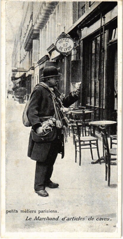 Carte postale ancienne Paris Petits Metiers Le Marchand d'articles de caves