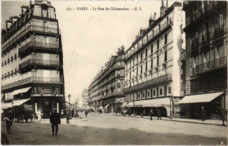 Carte postale ancienne Paris 9e Rue de Chateaudun à Paris 9e
