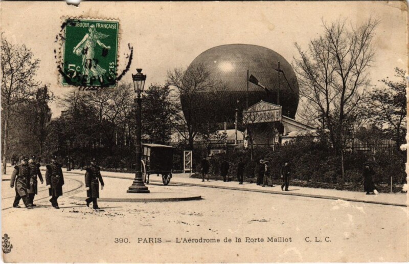 Carte postale ancienne L'Aérodrome de la Porte Maillot à Paris 16e