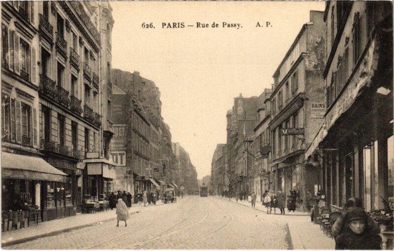 Carte postale ancienne Rue de Passy à Paris 16e