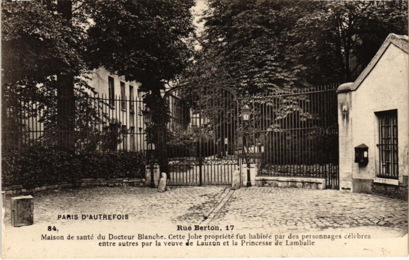 Carte postale ancienne Rue Berton - Maison de Santé du Docteur BIanche à Paris 16e