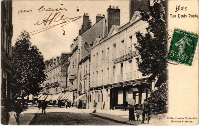 Carte postale ancienne Blois Rue Denis Papin France à Blois