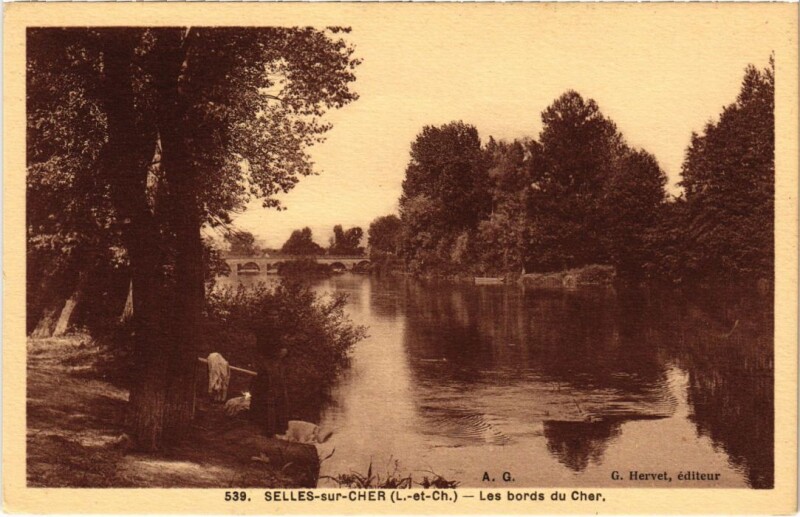 Carte postale ancienne Selles sur Cher Les bords du Cher France à Selles-sur-Cher