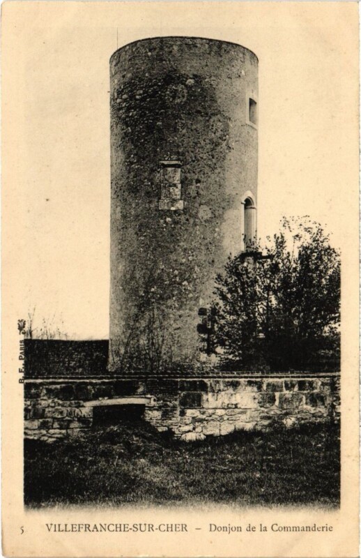 Carte postale ancienne Villefranche s Cher Donjon de la Commanderie France