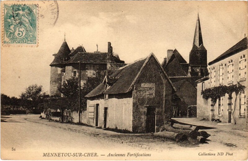 Carte postale ancienne Mennetou sur Cher Anciennes Fortifications France à Mennetou-sur-Cher