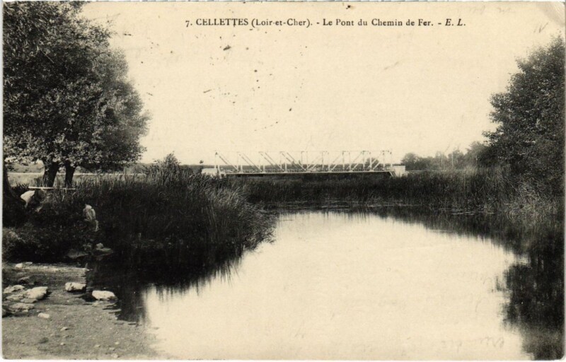Carte postale ancienne Cellettes Le Pont du Chemin de Fer France à Cellettes