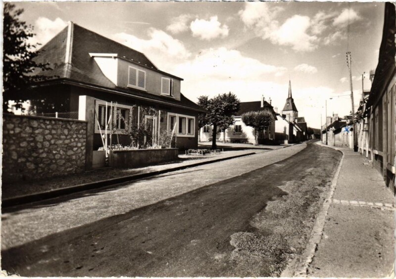 Carte postale ancienne Cellettes La Poste et l'Eglise France à Cellettes
