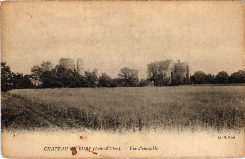 Carte postale ancienne Chateau de Bury Vue d'ensemble France