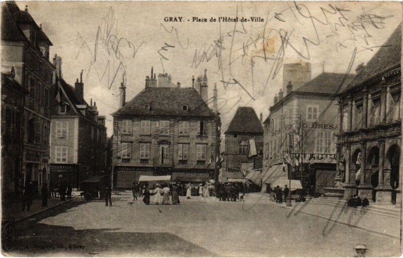 Carte postale ancienne Gray Place de l'hotel de ville