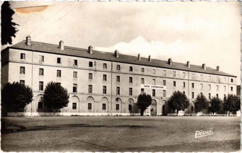 Carte postale ancienne Gray Centre d'Apprentissage