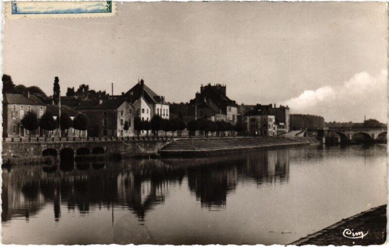 Carte postale ancienne Gray La Saone et le pont