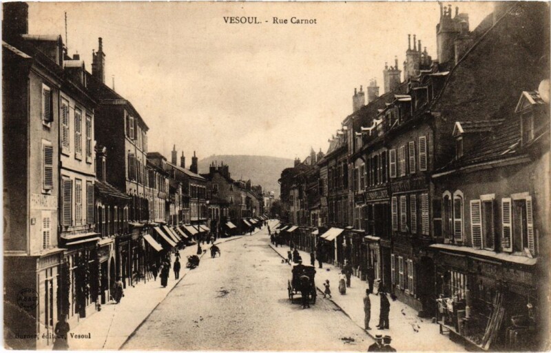 Carte postale ancienne Vesoul Rue Carnot à Vesoul