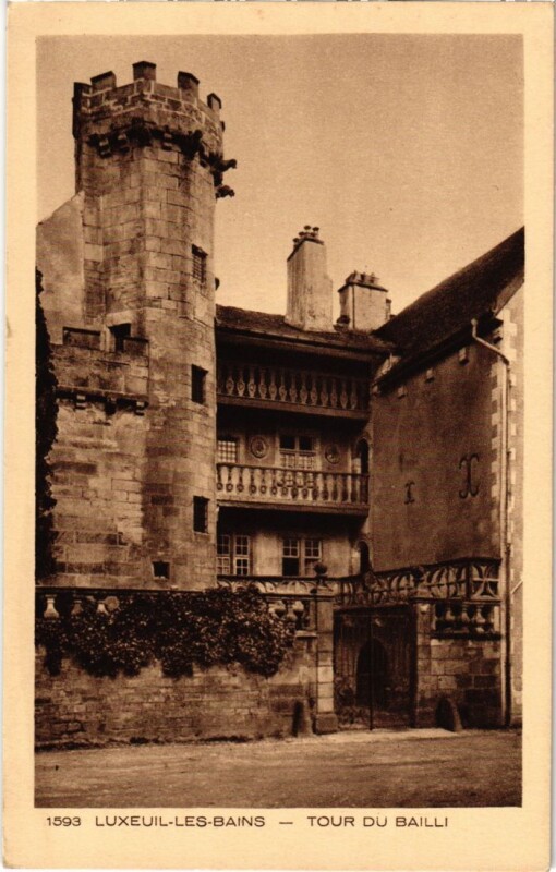 Carte postale ancienne Luxeuil-les-Bains Tour du Bailli à Luxeuil-les-Bains